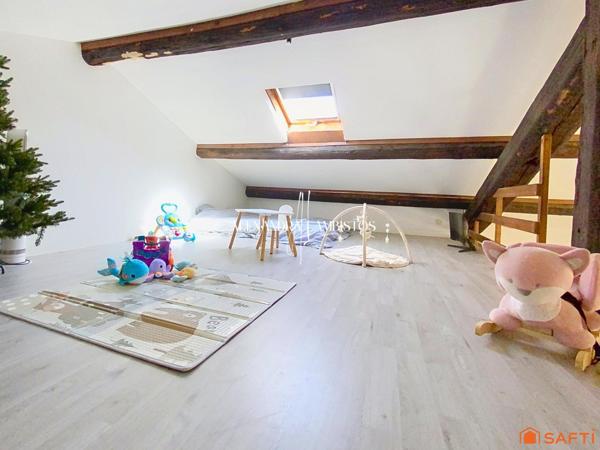 Appartement avec grand garage - 4 pièces - 94m²