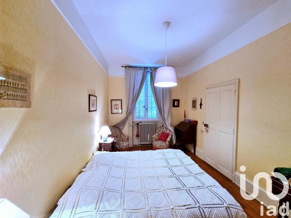 Demeure 8 pièces de 210 m² à Bollène (84500)