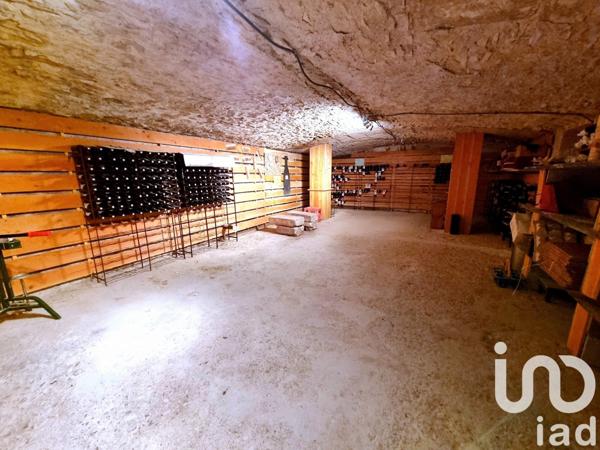 Demeure 8 pièces de 210 m² à Bollène (84500)