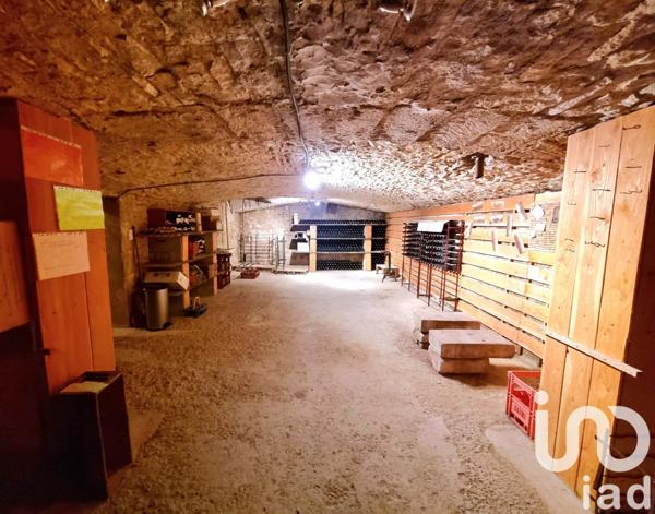 Demeure 8 pièces de 210 m² à Bollène (84500)