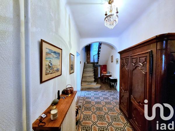 Demeure 8 pièces de 210 m² à Bollène (84500)