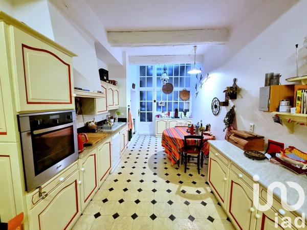 Demeure 8 pièces de 210 m² à Bollène (84500)