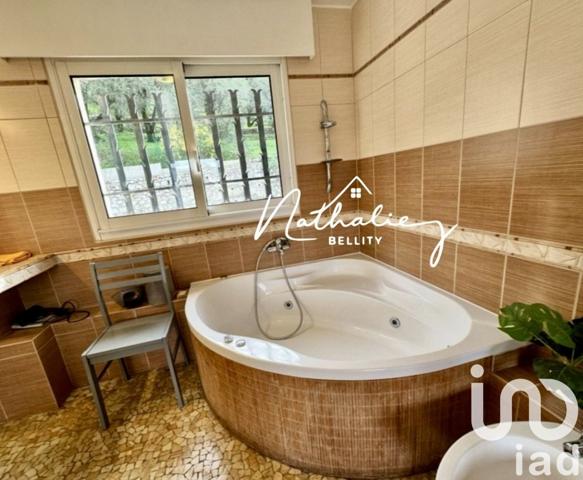 Maison 7 pièces de 217 m² à Nice (06300)