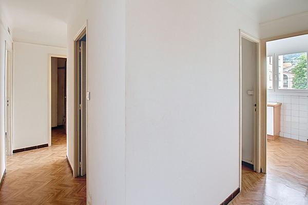 EXCLUSIVITE DRAGUIGNAN - APPARTEMENT 3 pieces + CAVE proche COMMODITE