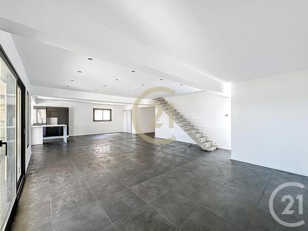 Maison à vendre  7 pièces - 216,38 m2 ARAMON - 30