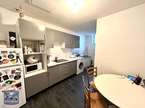 Appartement à louer 4 pièces 100.4m²