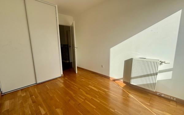Appartement à vendre    3 pièces • 61,50 m2 Créteil