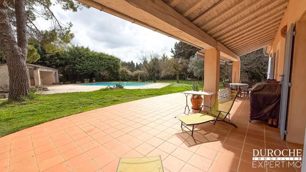 Maison de plain-pied à vendre à Monteux – 120 m², terrain de 3 620 m², piscine