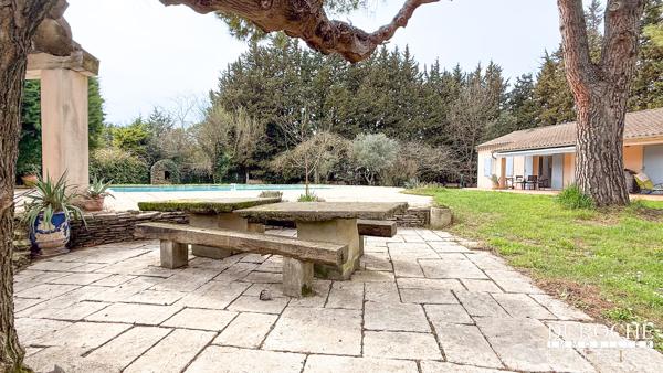 Maison de plain-pied à vendre à Monteux – 120 m², terrain de 3 620 m², piscine