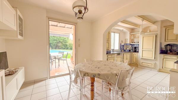 Maison de plain-pied à vendre à Monteux – 120 m², terrain de 3 620 m², piscine