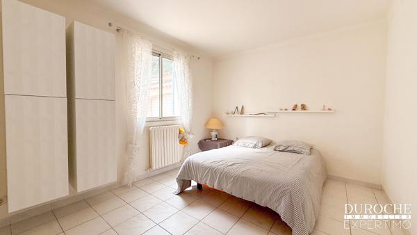 Maison de plain-pied à vendre à Monteux – 120 m², terrain de 3 620 m², piscine