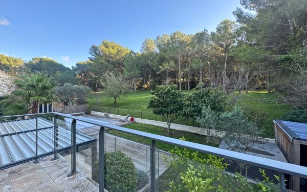 Maison à vendre    6 pièces • 195,68 m2 Martigues