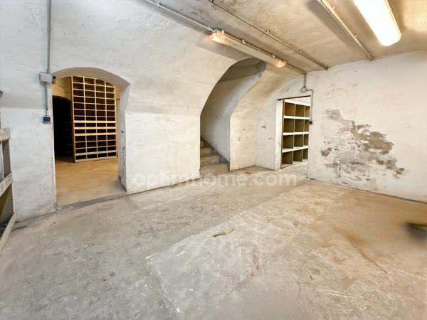 LOCAL COMMERCIAL SAINT QUENTIN (02) ENV.350M2