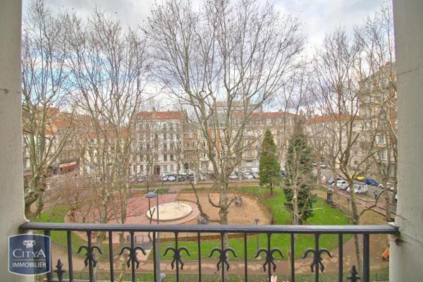 Appartement à louer 2 pièces 50.7m²