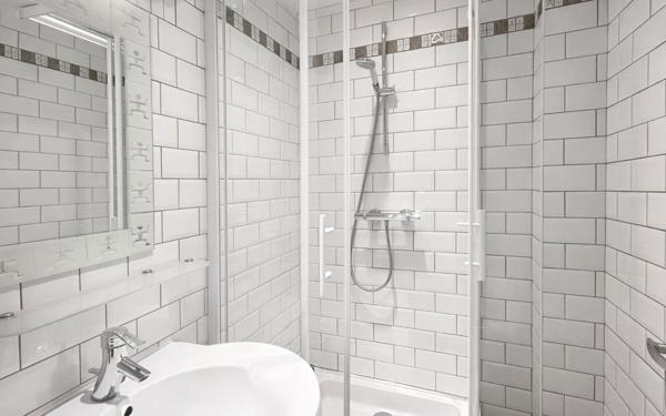 Immeuble à vendre    8 pièces •  Chennevières-sur-Marne