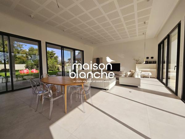 Maison contemporaine à Montreuil-Juigné