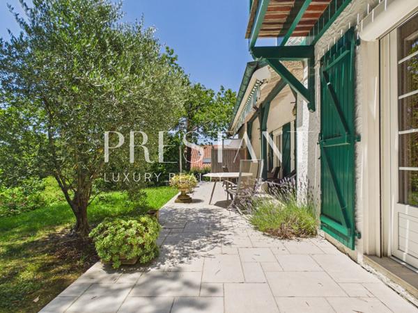 Maison basque au calme avec jardin – Proche du bourg, ARBONNE