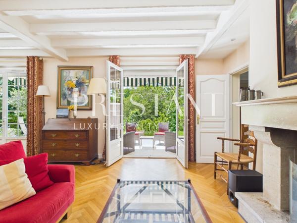 Maison basque au calme avec jardin – Proche du bourg, ARBONNE