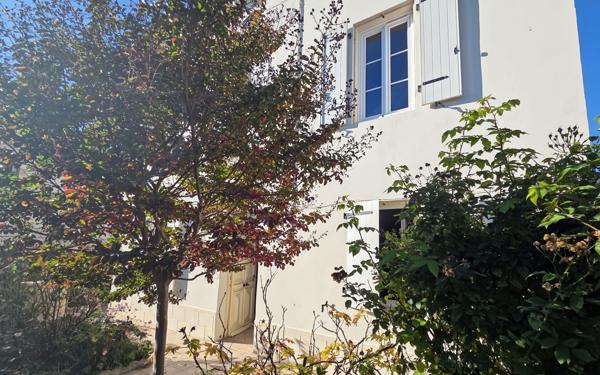 Maison à vendre    4 pièces • 100 m2 Le Passage