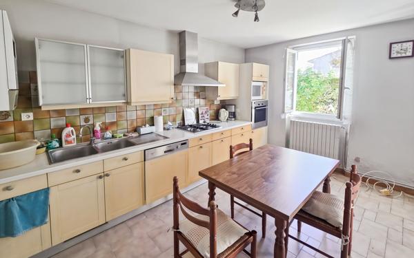 Maison à vendre    4 pièces • 100 m2 Le Passage