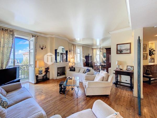 Appartement de caractère de 4 pièces à Biarritz, à deux pas de la place Clémenceau, BIARRITZ