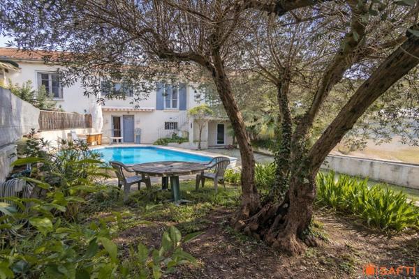 Maison R+1 à Nîmes avec jardin et fort potentiel !