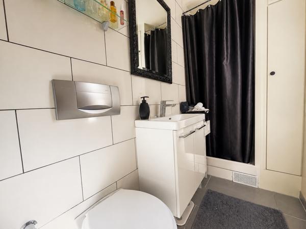 Appartement
         1 pièce
        - 20 m² Exclusivité 165 000 € *