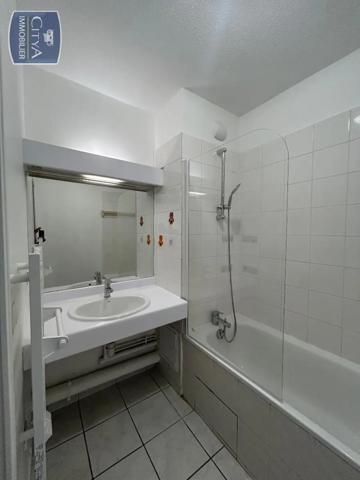 Appartement à louer 3 pièces 65.9m²