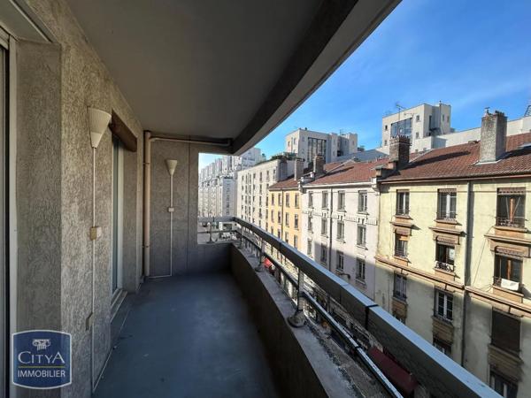 Appartement à louer 3 pièces 65.9m²