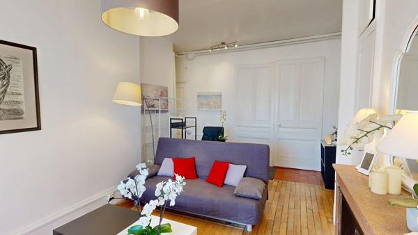 Proche Quai du Rhône- rue Cavenne 41.99 m2