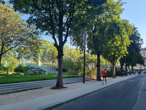 GRAND STUDIO CALME VUE DEGAGEE 5mn de la EIFFEL TOWER