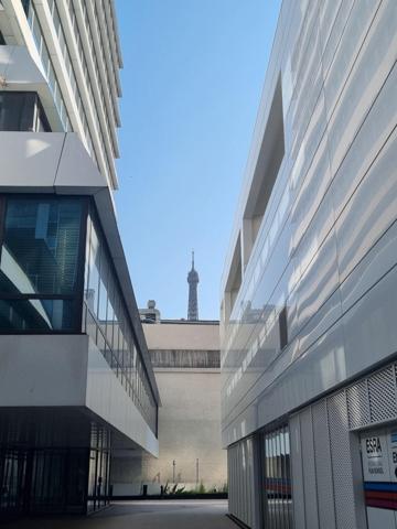 GRAND STUDIO CALME VUE DEGAGEE 5mn de la EIFFEL TOWER