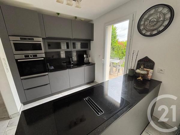 Maison à vendre  6 pièces - 103,61 m 2   CLAYE SOUILLY  - 77