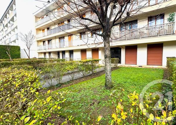 Appartement F3 à vendre  3 pièces - 60 m 2   PONTAULT COMBAULT  - 77