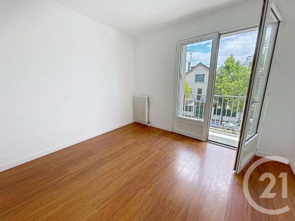 Appartement F3 à vendre  3 pièces - 60 m 2   PONTAULT COMBAULT  - 77