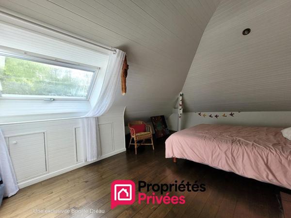 29170 PLEUVEN - Maison d'architecte 5 pièce(s) 139 m2