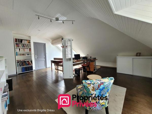 29170 PLEUVEN - Maison d'architecte 5 pièce(s) 139 m2