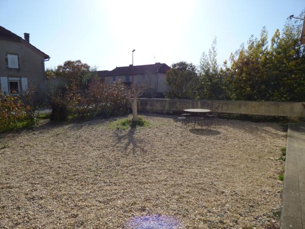 Maison de village, 140 m², 4 chambres, terrain de 2 265 m²