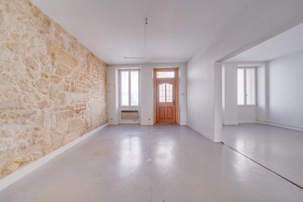 Maison 11 pièces de 260m2 sur parcelle de 185m2