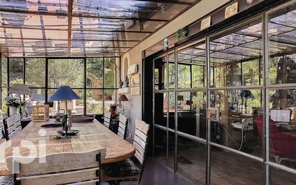 Maison à vendre    4 pièces •  Le Beausset