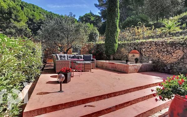 Maison à vendre    4 pièces •  Le Beausset