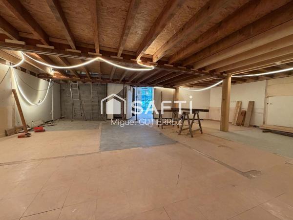 Local commercial de 140 m² avec belle vitrine sur rue