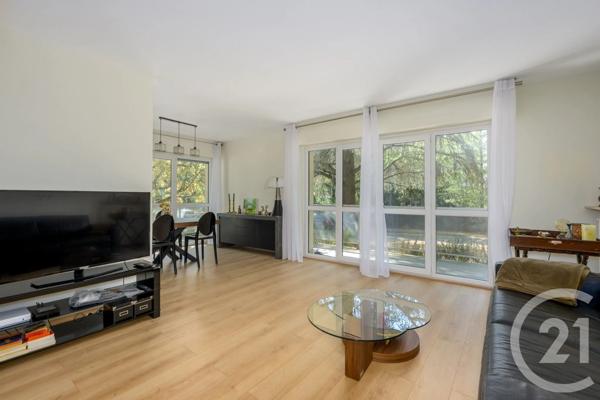 Appartement F3 à vendre  3 pièces - 62,73 m 2   BRUNOY  - 91