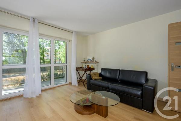 Appartement F3 à vendre  3 pièces - 62,73 m 2   BRUNOY  - 91