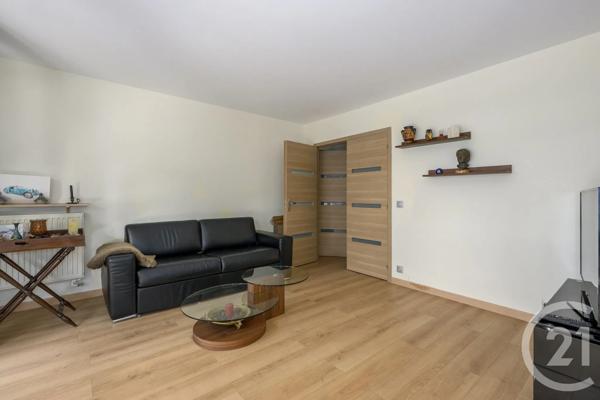 Appartement F3 à vendre  3 pièces - 62,73 m 2   BRUNOY  - 91