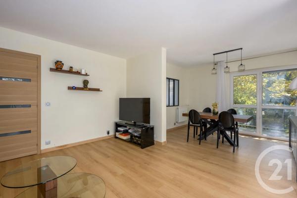 Appartement F3 à vendre  3 pièces - 62,73 m 2   BRUNOY  - 91