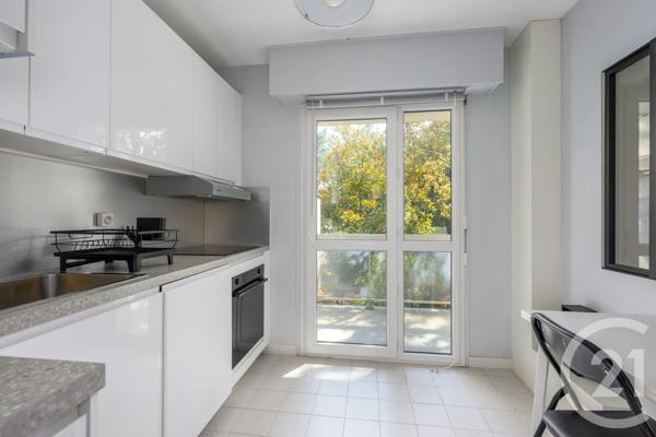 Appartement F3 à vendre  3 pièces - 62,73 m 2   BRUNOY  - 91