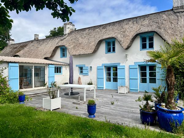 Propriété Saint-Lyphard 10 pièce(s) 184m2