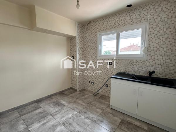 Maison rénovée de 65 m² à étage – Quartier résidentiel ultra paisible – Terrain de 800 m² constructible!!