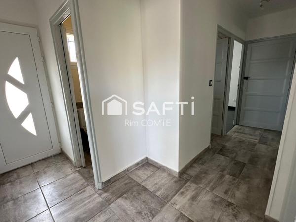 Maison rénovée de 65 m² à étage – Quartier résidentiel ultra paisible – Terrain de 800 m² constructible!!